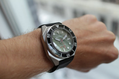 Makara Octopus (Stainless Steel / Green)
